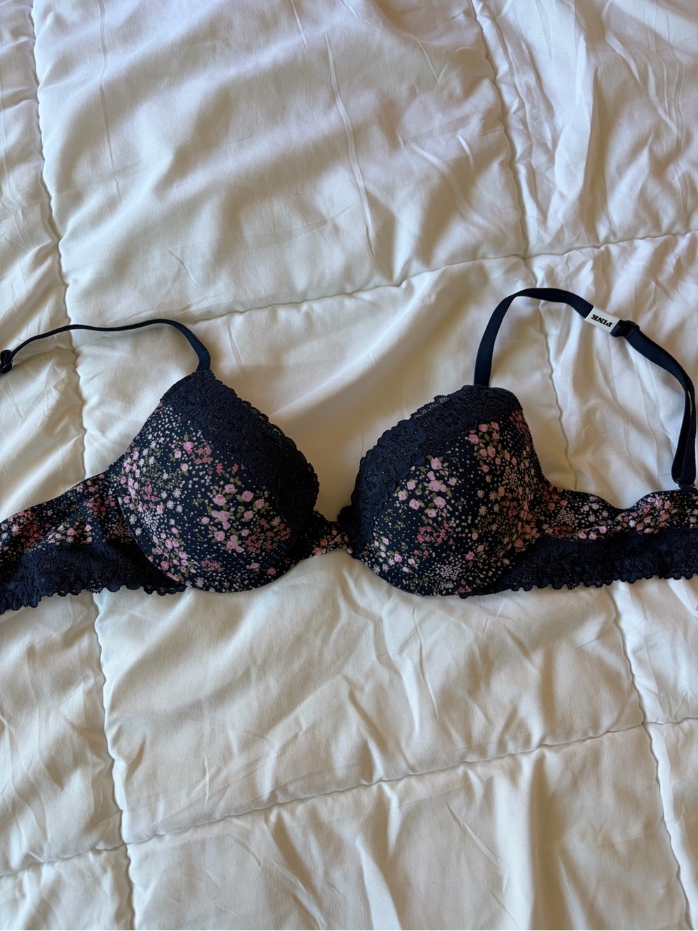 VS Pink Wear Everywhere Push Up Bra NW Floral Lace Push-Up Bra